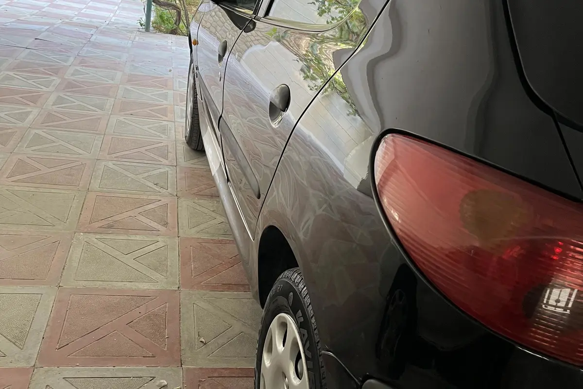 پژو،  206