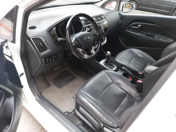 کیا، ریو هاچ بک