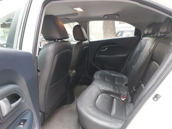 کیا، ریو هاچ بک