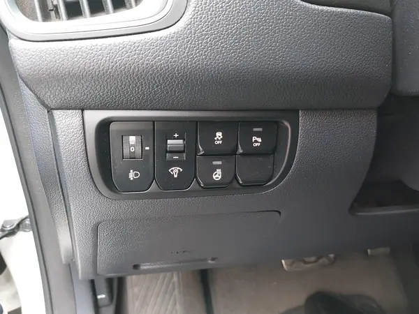 کیا، ریو هاچ بک