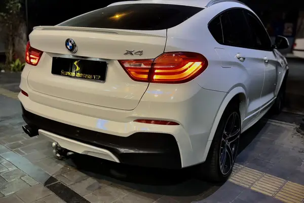 ب ام و  X4