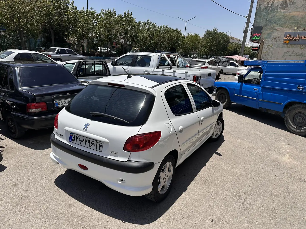 پژو  206