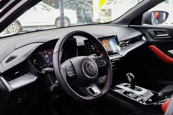 پیش فروش ام جی، GT