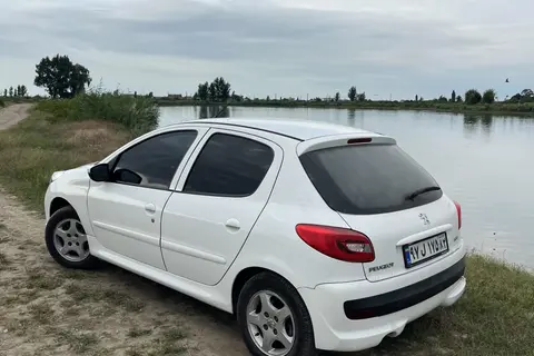 پژو، 207
