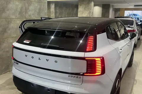 ولوو، EX30