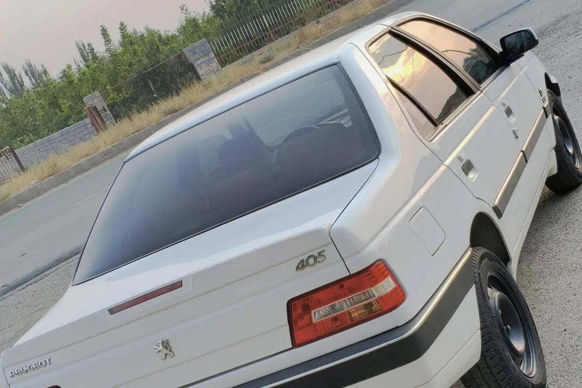 پژو،  405