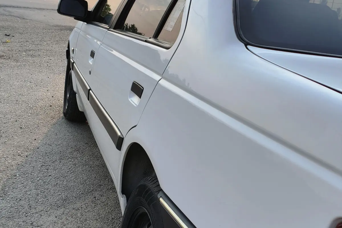 پژو،  405