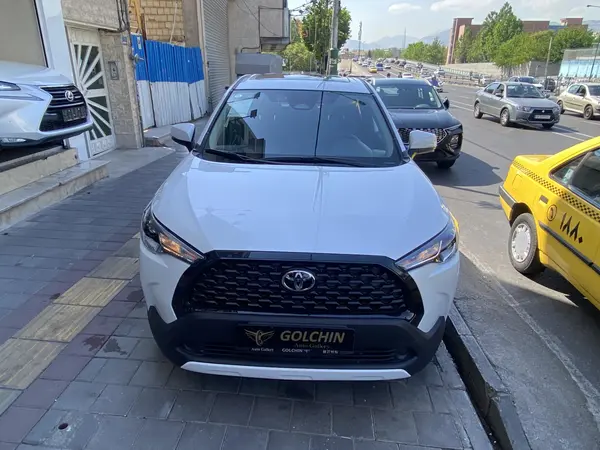 تویوتا، کرولا کراس هیبرید