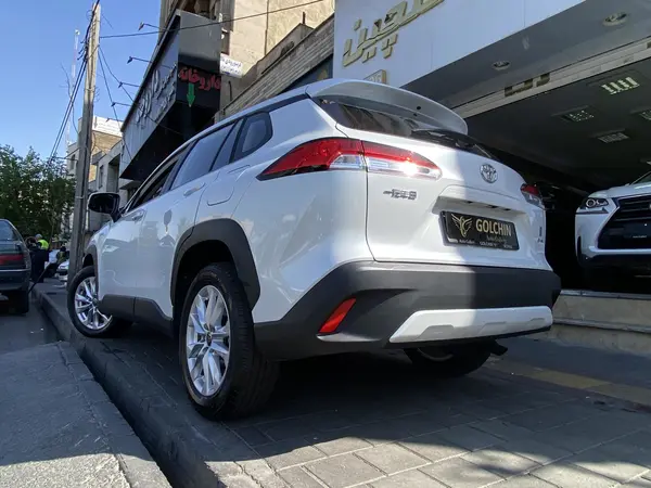 تویوتا، کرولا کراس هیبرید