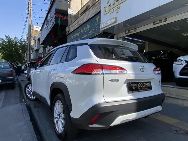 تویوتا، کرولا کراس هیبرید