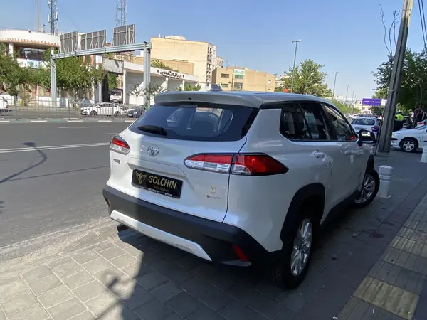 تویوتا، کرولا کراس هیبرید