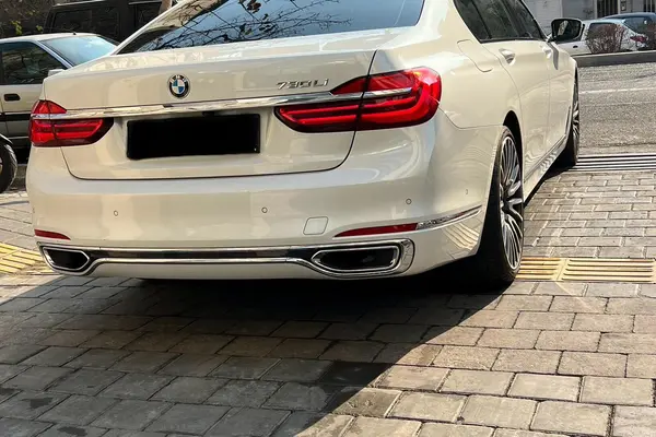 ب ام و، سری 7