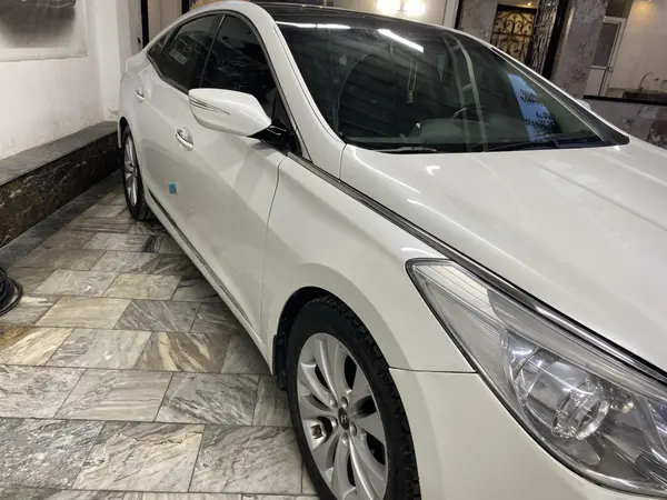 هیوندای، آزرا (گرنجور)