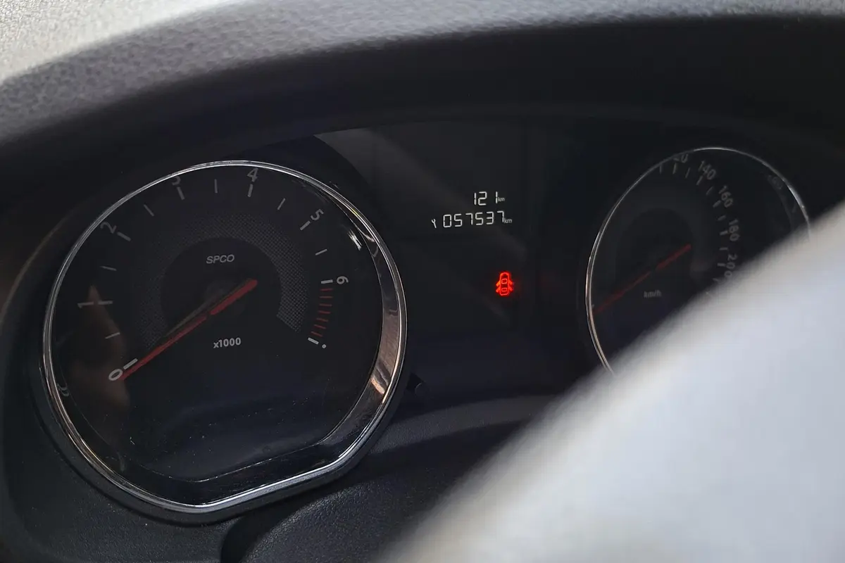 تیبا،  هاچ بک