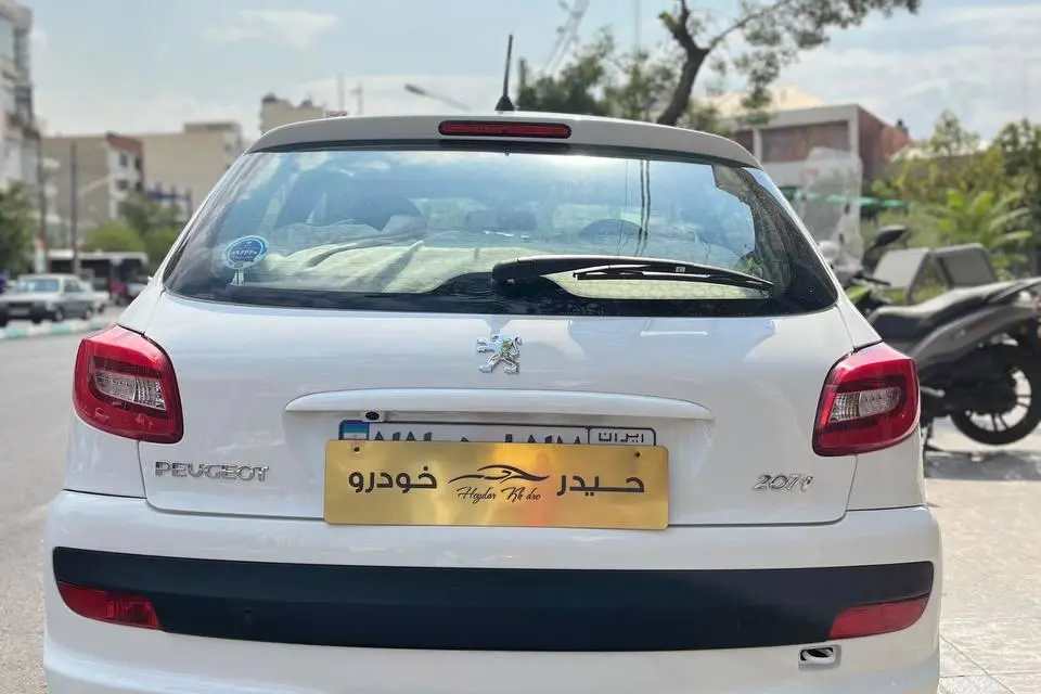 پژو،  207