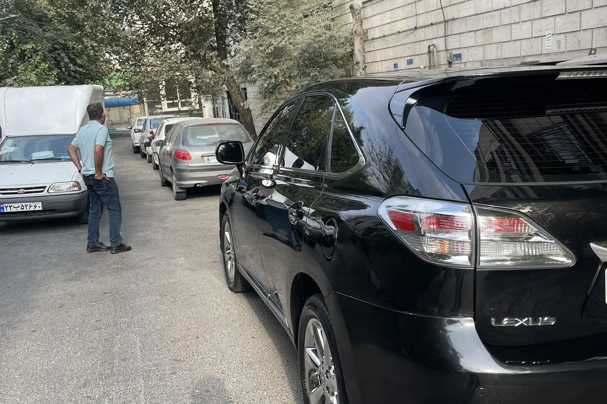 لکسوس،  RX