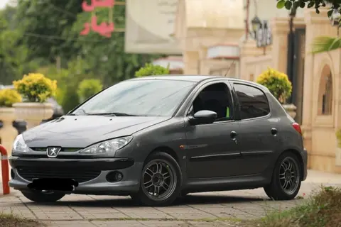 پژو، 206