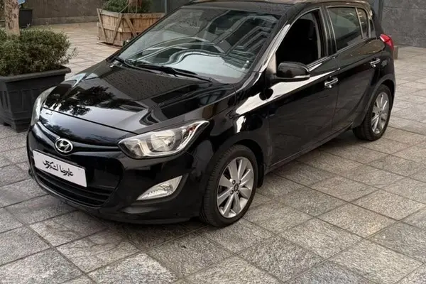 هیوندای  i20