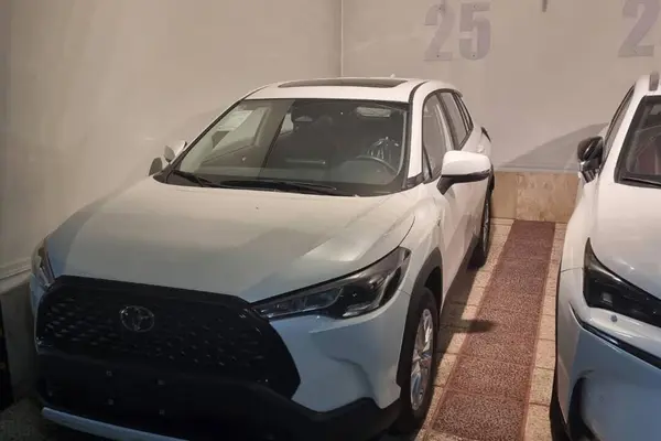 تویوتا، کرولا کراس هیبرید