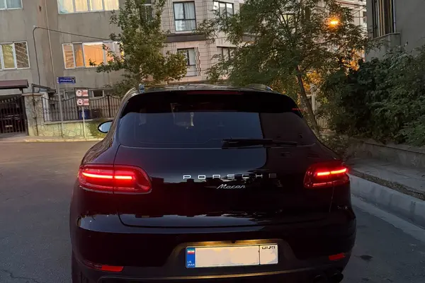 پورشه  ماکان
