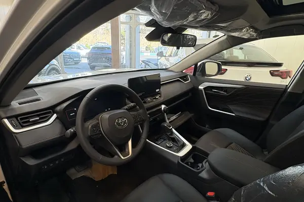 تویوتا، راوفور هیبرید