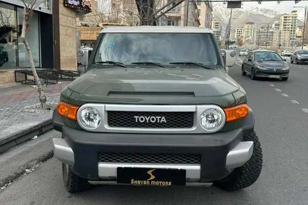 تویوتا، اف جی کروز