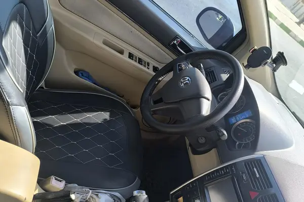 بایک، سابرینا هاچ بک (مونتاژ)