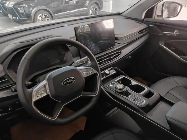 پیش فروش کی ام سی، X5