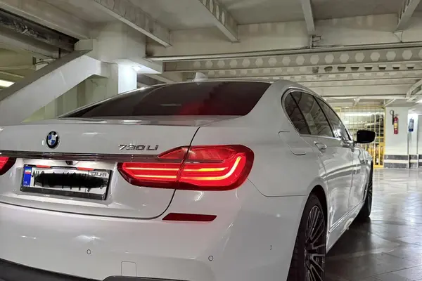 ب ام و، سری 7