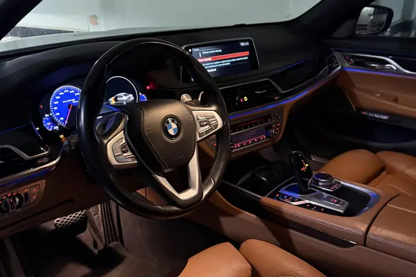 ب ام و، سری 7