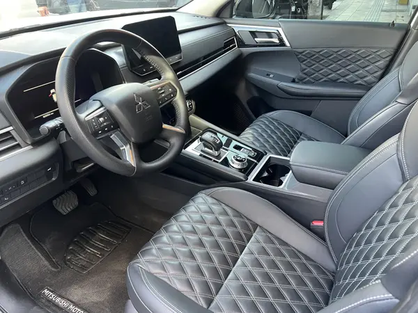 میتسوبیشی، اوتلندر