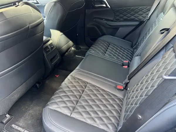 میتسوبیشی، اوتلندر