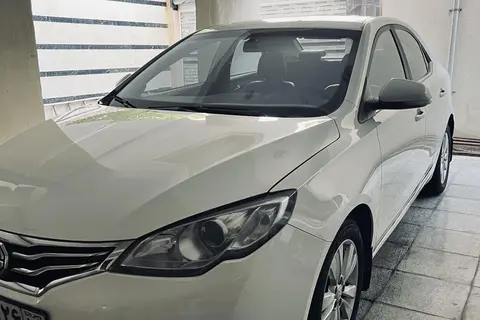 ام جی، 360