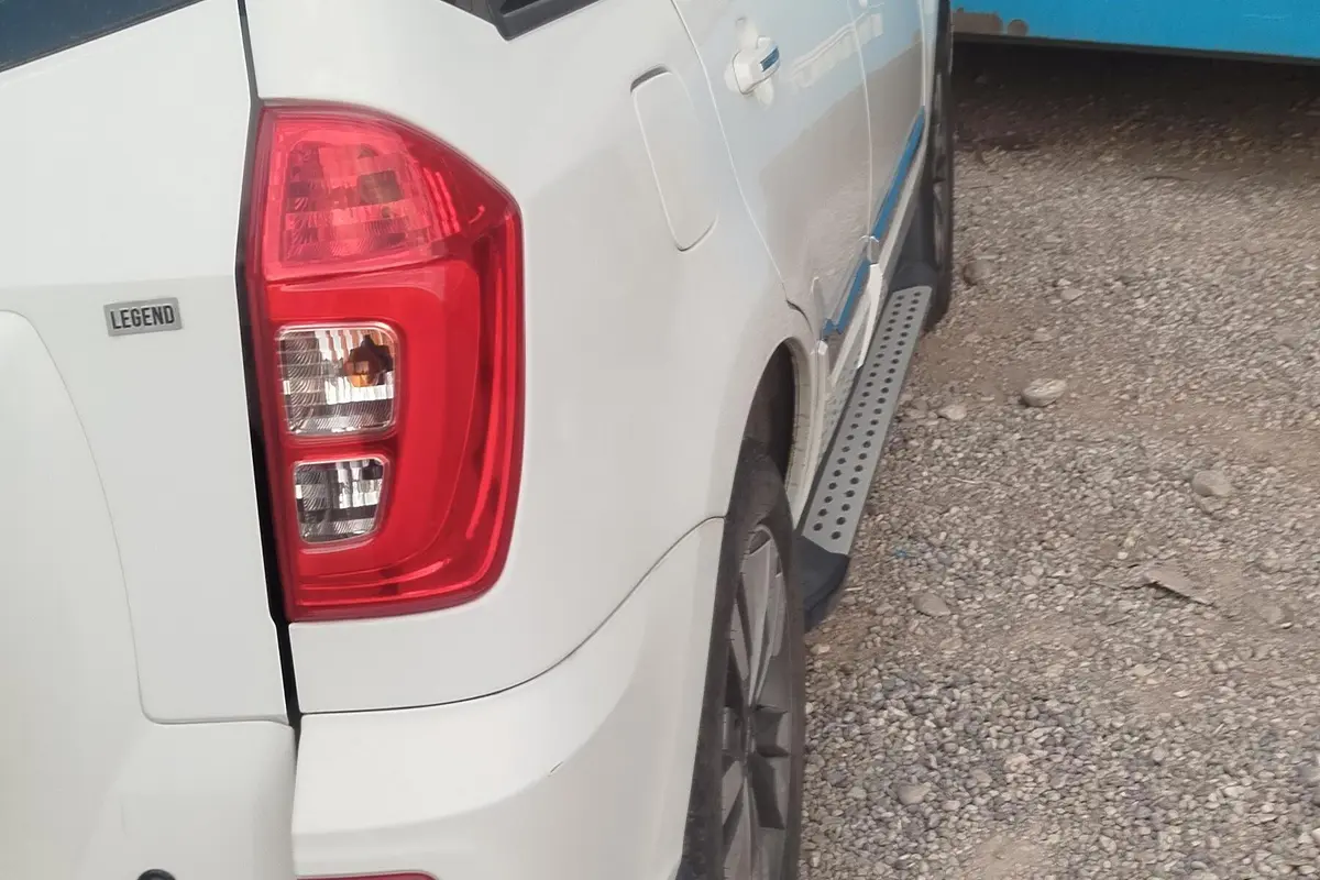 ام وی ام،  X33 S