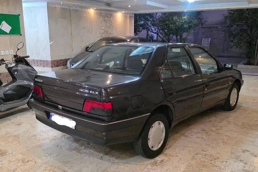 پژو،  405