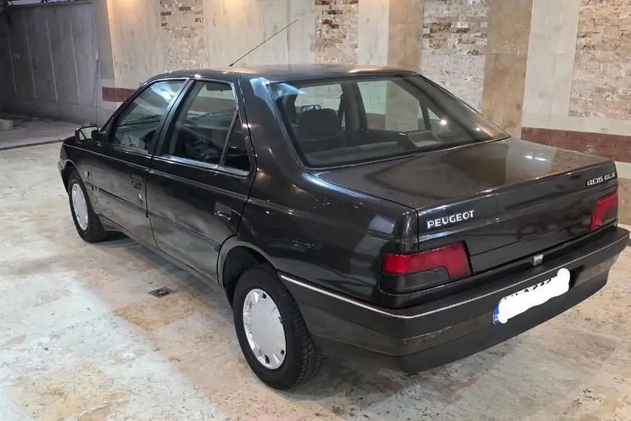 پژو،  405