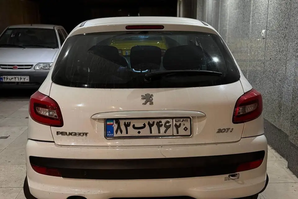 پژو،  207