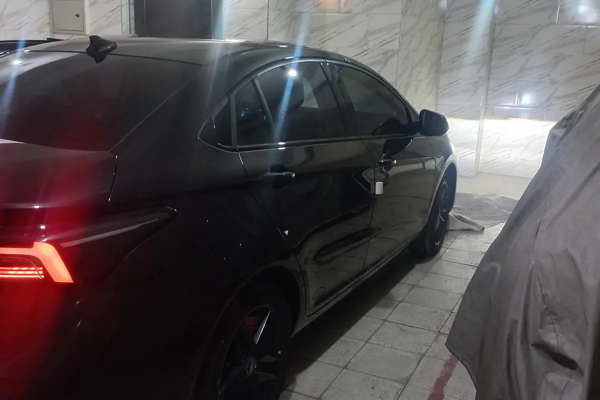 فونیکس،  آریزو 6 جی تی (Z6 GT)