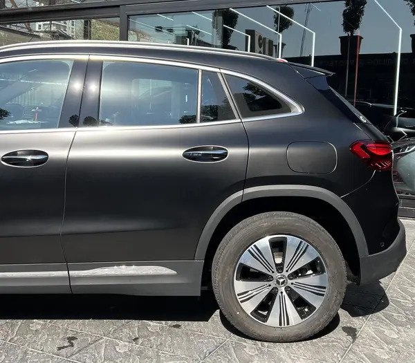 بنز، کلاس EQA