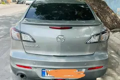 مزدا، 3 نیو صندوق دار