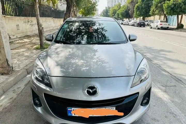 مزدا،  3 نیو صندوق دار