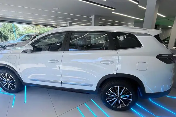 فونیکس، تیگو 8 پرو مکس (F8 PRO MAX)