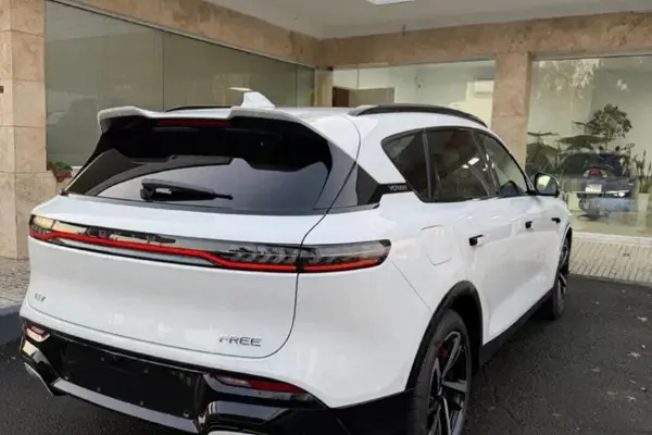 حواله وویا، فری