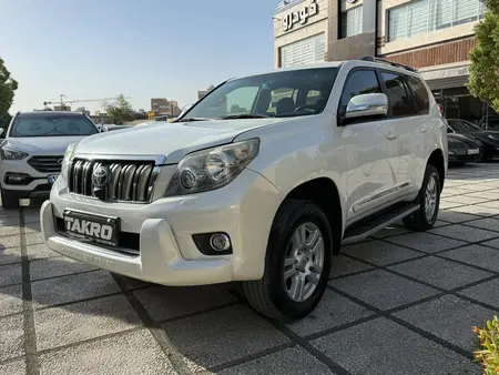 تویوتا پرادو  چهار در