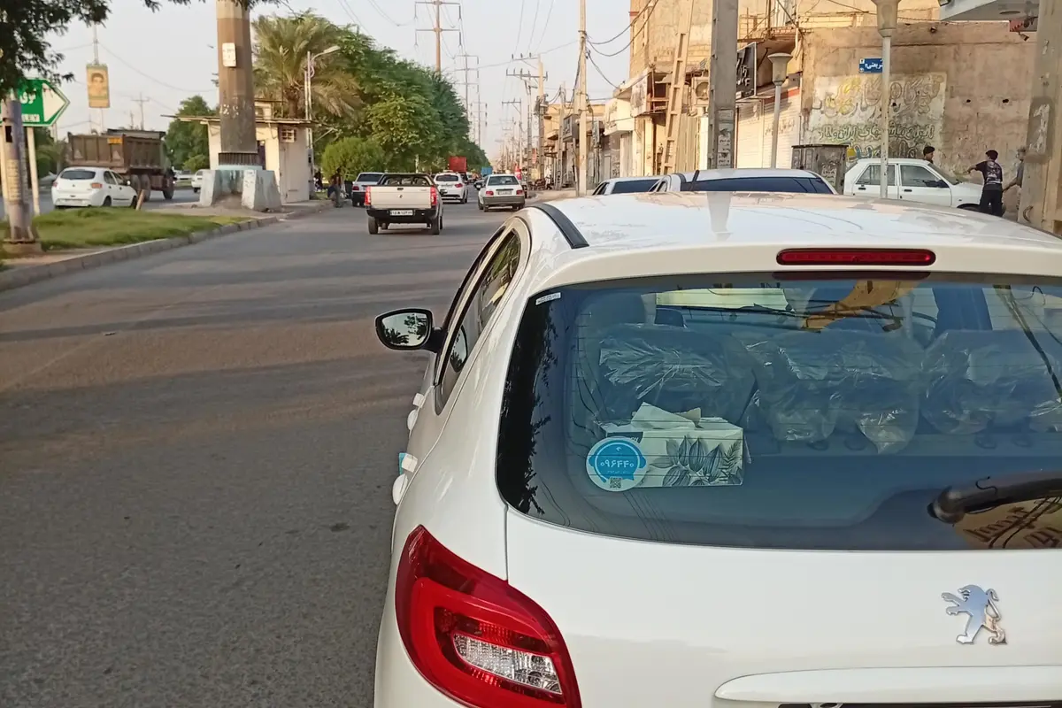 پژو،  207