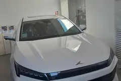 کی ام سی، J7