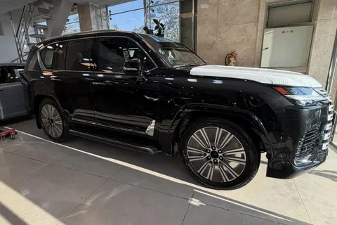 لکسوس، LX