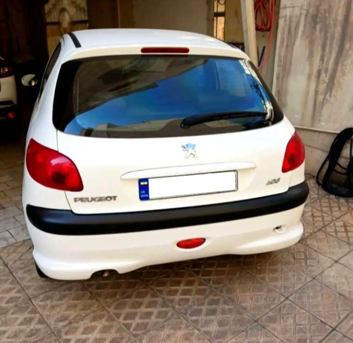 پژو،  206