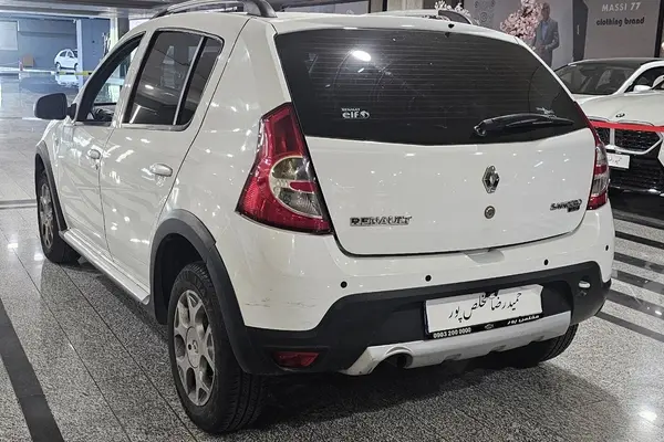رنو  ساندرو