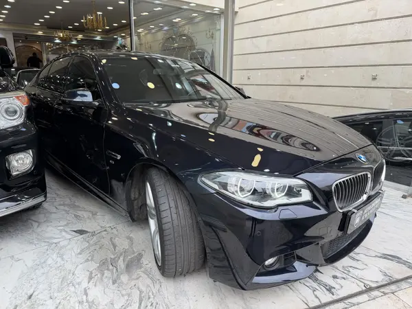 ب ام و، سری 5 سدان